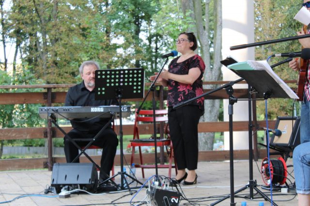 Koncert zespołu 05 - pastor Zbigniew z żoną Anną